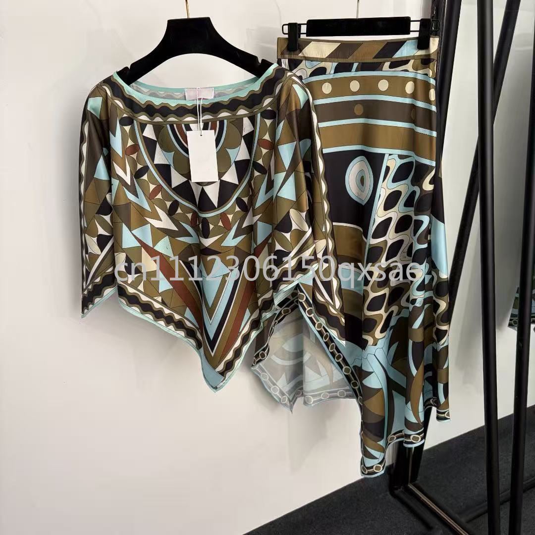 Ensemble de robes-cape noires  - Maxi Dress Halter avis et prix